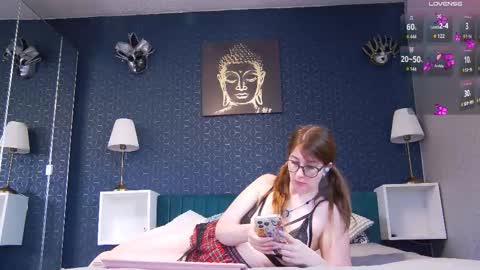 Snapshot of sexyhottease69 chatting on November 25, 2025, 9:42 am Flavia online show from November 25, 2025, 9:42 am