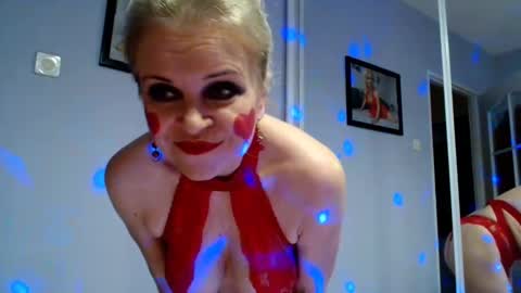 Snapshot of sexyjennyeu chatting on February 14, 2025, 8:26 pm Jenny online show from February 14, 2025, 8:26 pm
