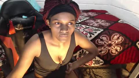 sexyjustin202 online show from May 25, 2026, 3:23 am