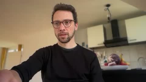 sexyleo8282 online show from April 27, 2026, 10:35 am