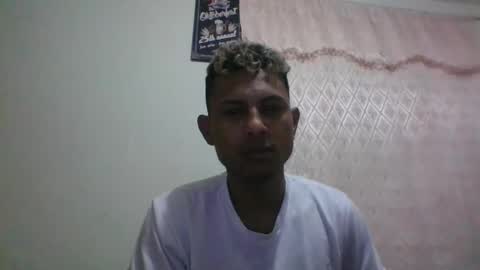 Snapshot of sexyleon69 chatting on January 8, 2025, 7:24 am Sexy leon online show from January 8, 2025, 7:24 am