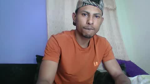 Snapshot of sexyleon69 chatting on September 12, 2025, 9:20 am Sexy leon online show from September 12, 2025, 9:20 am