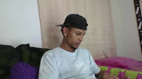 Snapshot of sexyleon69 chatting on October 20, 2025, 5:35 pm Sexy leon online show from October 20, 2025, 5:35 pm