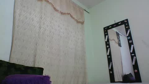 Sexy leon online show from April 1, 2026, 7:00 pm