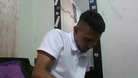 Sexy leon online show from April 27, 2026, 9:40 am