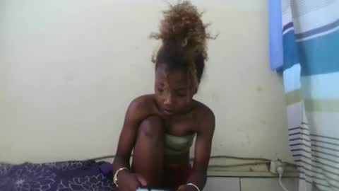 Elania online show from April 26, 2026, 7:28 am