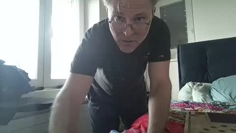 Snapshot of sexylover81ch chatting on February 16, 2025, 4:10 pm sexylover81ch online show from February 16, 2025, 4:10 pm