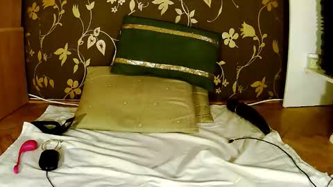 Snapshot of sexymayagold chatting on March 23, 2026, 4:11 pm Squirty Maya Gold online show from March 23, 2026, 4:11 pm