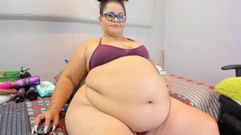 Snapshot of sexymoonlatina chatting on March 4, 2025, 9:32 pm Natasha online show from March 4, 2025, 9:32 pm