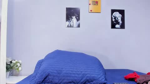 sexynova 93 online show from April 18, 2026, 7:58 pm