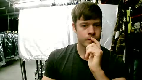 Erikson online show from September 19, 2025, 5:42 am