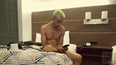 Snapshot of sexypossum chatting on April 4, 2026, 1:52 pm Possum online show from April 4, 2026, 1:52 pm