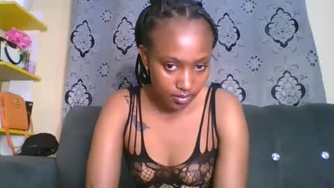 Snapshot of sexyriri22 chatting on December 14, 2025, 11:48 am sexyriri22 online show from December 14, 2025, 11:48 am