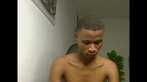 Snapshot of sexyromeo_bbc chatting on June 2, 2026, 6:54 pm Enzo online show from June 2, 2026, 6:54 pm