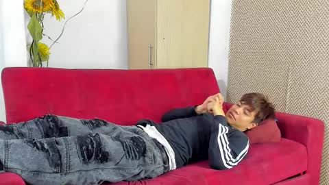 MATIAS-18   THIAHO -18  MAX-19  NICOKALY-19  CAIN-19   MOD ESTEBAN online show from March 30, 2026, 7:48 pm