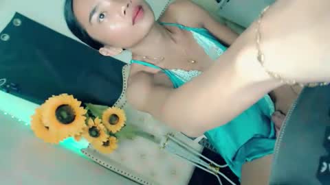 Snapshot of sexyshinixx chatting on October 9, 2025, 8:40 pm sexyshinixx online show from October 9, 2025, 8:40 pm