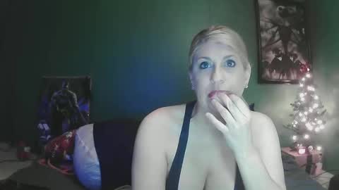 sexystripper69 online show from December 17, 2024, 6:13 am