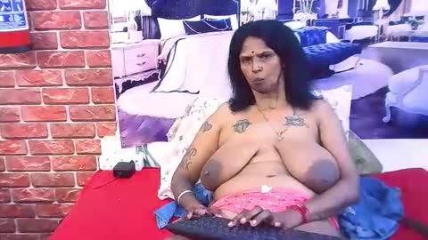 Snapshot of sexyva4u2luv chatting on February 9, 2026, 7:23 am sexyva4u2luv online show from February 9, 2026, 7:23 am