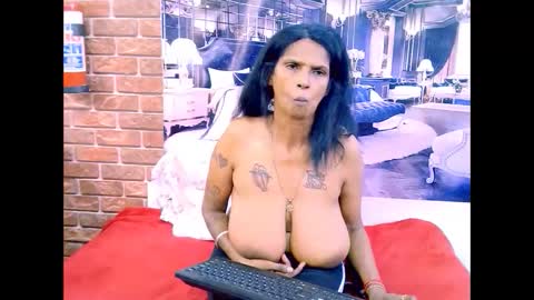 Snapshot of sexyva4u2luv chatting on March 25, 2026, 7:03 am sexyva4u2luv online show from March 25, 2026, 7:03 am