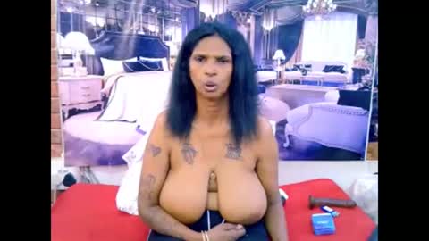 Snapshot of sexyva4u2luv chatting on April 11, 2026, 7:45 am sexyva4u2luv online show from April 11, 2026, 7:45 am