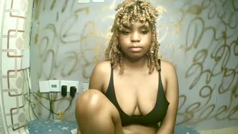 sexyyred_ online show from March 12, 2025, 10:07 pm