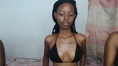 Snapshot of sexyzuriel chatting on April 23, 2026, 9:52 am sexyzuriel online show from April 23, 2026, 9:52 am