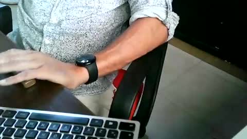 Snapshot of sexzob_81 chatting on July 10, 2026, 7:56 am sexzob_81 online show from July 10, 2026, 7:56 am