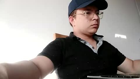 Snapshot of sfebz chatting on October 26, 2025, 9:31 pm sfebz online show from October 26, 2025, 9:31 pm