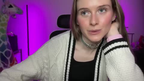 Snapshot of shadebabe chatting on January 20, 2025, 8:30 am shadebabe online show from January 20, 2025, 8:30 am