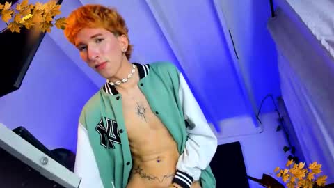 Snapshot of shadow_claw chatting on November 14, 2025, 11:24 pm shadow claw online show from November 14, 2025, 11:24 pm