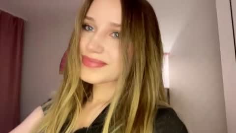 shadowkissss online show from June 12, 2026, 6:51 pm
