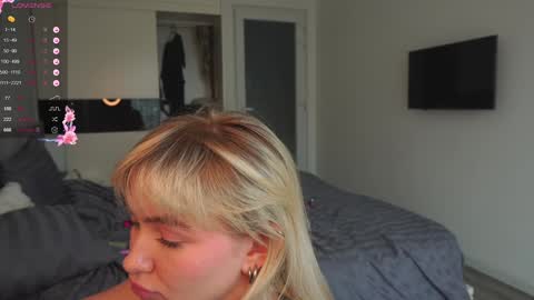 Sindy and Nancy  Next stream 1 December  online show from December 15, 2024, 6:29 am