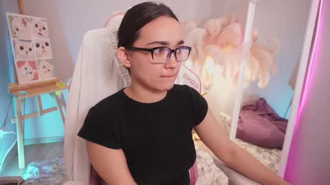 Lily  online show from October 30, 2025, 6:48 am