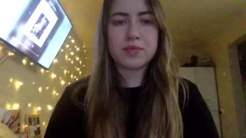 shadowx_dahlia online show from November 4, 2025, 12:04 pm