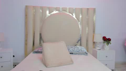 Snapshot of shainabonne chatting on January 7, 2025, 11:03 pm Shaina online show from January 7, 2025, 11:03 pm