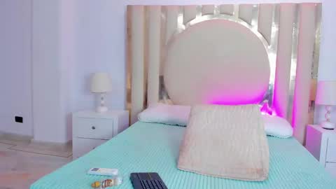 Snapshot of shainabonne chatting on January 25, 2025, 11:11 pm Shaina online show from January 25, 2025, 11:11 pm