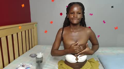 Snapshot of shakkiecam chatting on January 13, 2025, 3:23 am Shaky online show from January 13, 2025, 3:23 am