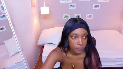 Catalina online show from October 31, 2025, 6:20 pm