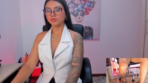 Snapshot of shanabellucy chatting on March 10, 2025, 6:23 pm onlyfans shanabellucy online show from March 10, 2025, 6:23 pm