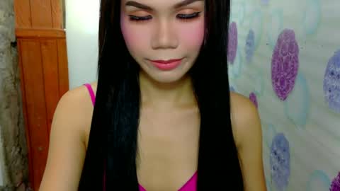 shanica_lee972385 online show from May 24, 2026, 2:27 am