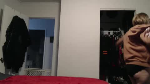 Snapshot of shannon07 chatting on February 7, 2025, 3:41 pm Shannon07 online show from February 7, 2025, 3:41 pm