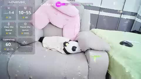 shanshan_cn online show from September 26, 2025, 2:04 am