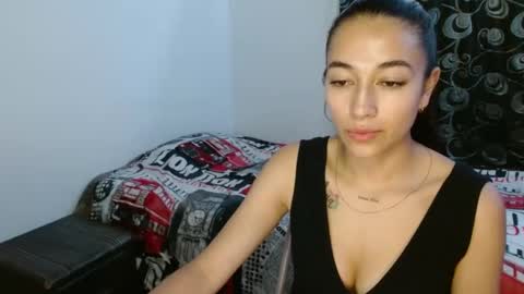 Snapshot of shantal_d03 chatting on February 25, 2025, 1:09 am shantal_d03 online show from February 25, 2025, 1:09 am