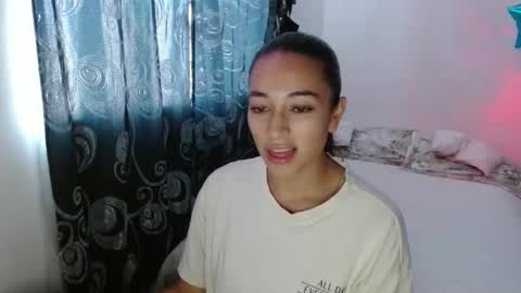 Snapshot of shantal_d03 chatting on October 5, 2025, 8:29 pm shantal_d03 online show from October 5, 2025, 8:29 pm