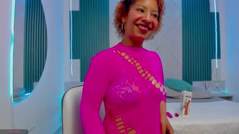 Snapshot of shantall_bluuee chatting on February 11, 2026, 8:14 pm shantall bluuee online show from February 11, 2026, 8:14 pm