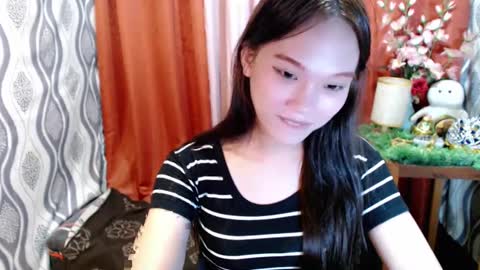 Snapshot of shantel_xx chatting on December 29, 2024, 2:00 pm Shantel online show from December 29, 2024, 2:00 pm