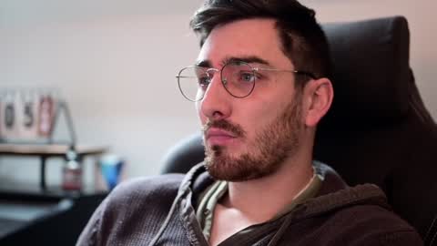 frenchy boy online show from December 9, 2024, 1:02 pm