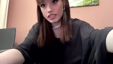 Kira online show from May 24, 2026, 3:06 pm