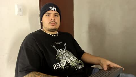 Snapshot of sharkmerlin chatting on January 14, 2025, 2:32 pm jhon deibyd online show from January 14, 2025, 2:32 pm