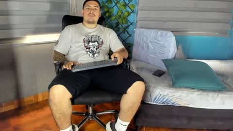 Snapshot of sharkmerlin chatting on February 3, 2025, 1:19 pm jhon deibyd online show from February 3, 2025, 1:19 pm